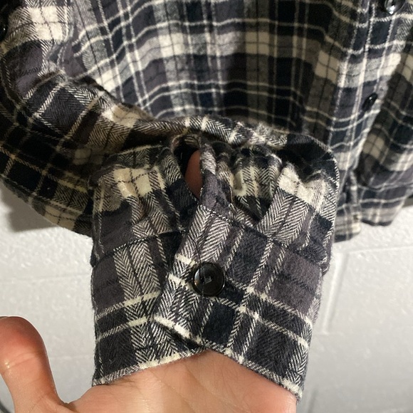 Grey and Black Flannel Button Down Shirt -size XL - Picture 5 of 7